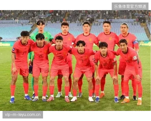 美国队的年轻化阵容将在比赛末段展现体能优势，冲击巴拉圭经验丰富但转身速度偏慢的后防线